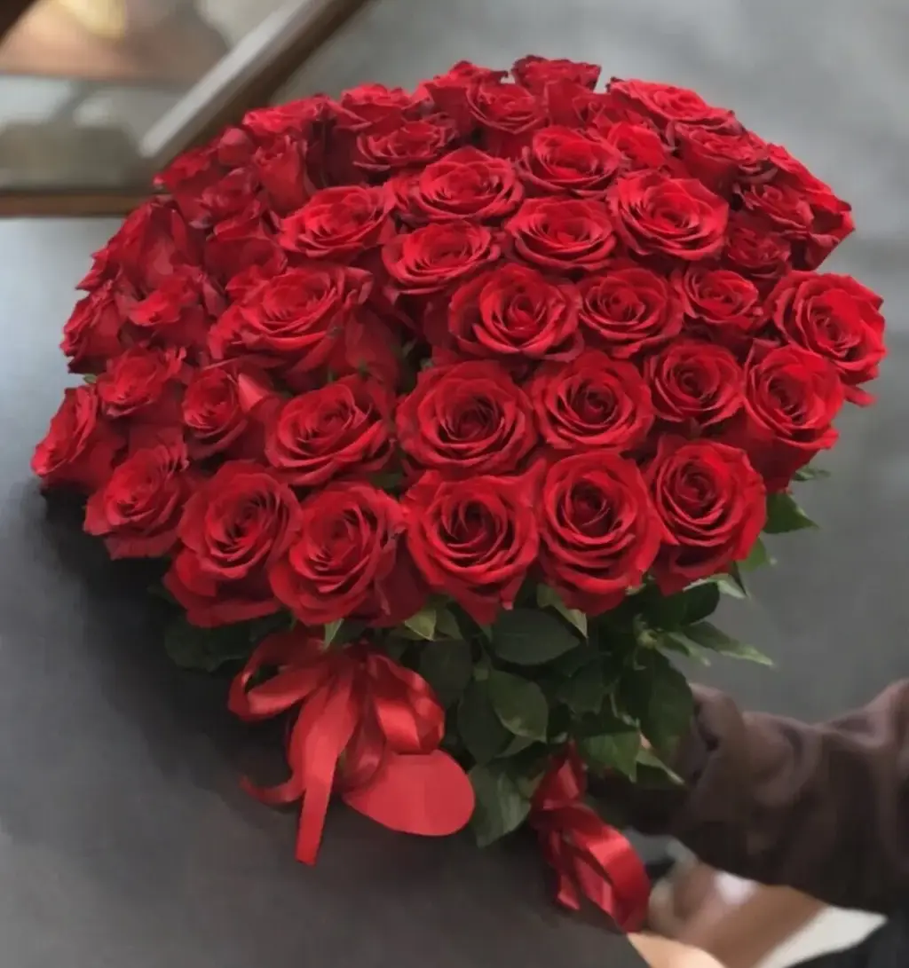 Букет из 51 красной розы