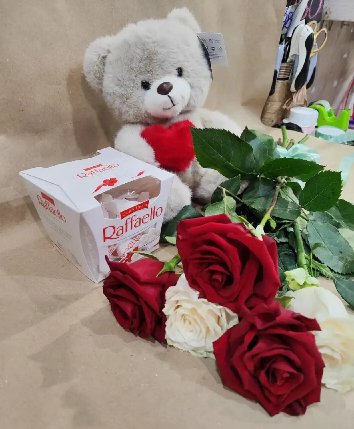 Цветы с игрушкой № 3