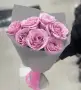 Букет из 7 розовых роз в упаковке